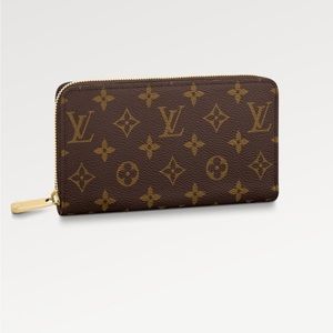 Authentic Louis Vuitton zippy wallet make an offer!
